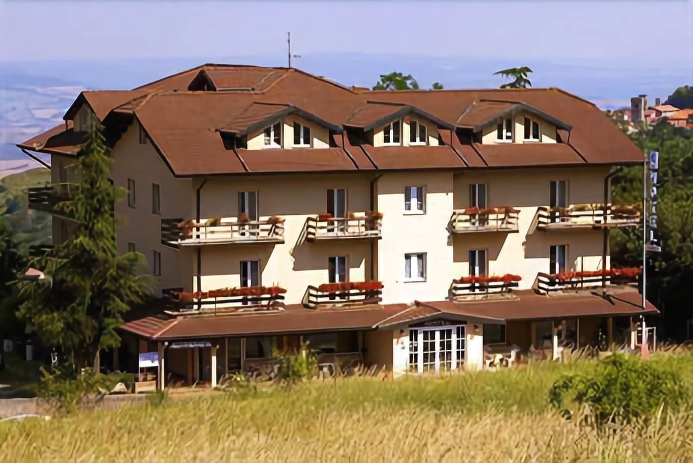 Hotel Gambrinus Abbadia San Salvator Exterior foto